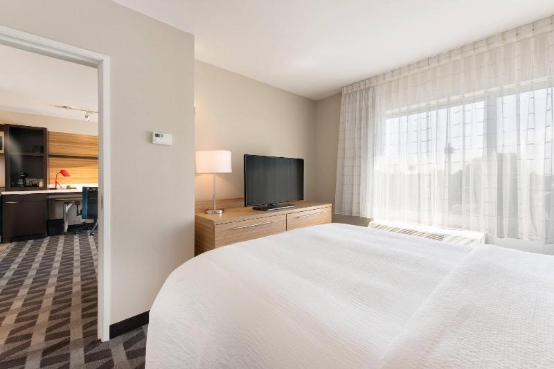 TownePlace Suites by Marriott Greensboro Coliseum  image