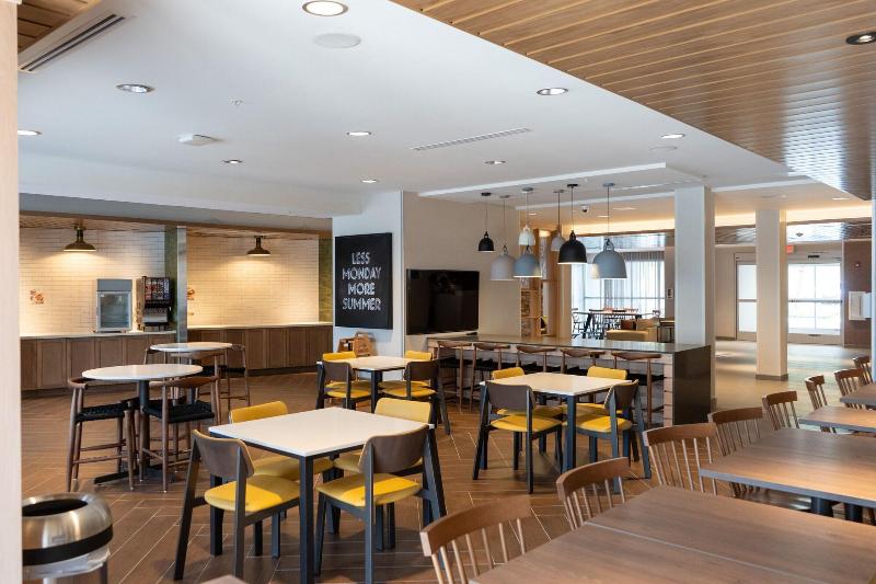 Fairfield Inn & Suites by Marriott Brooksville Sun image