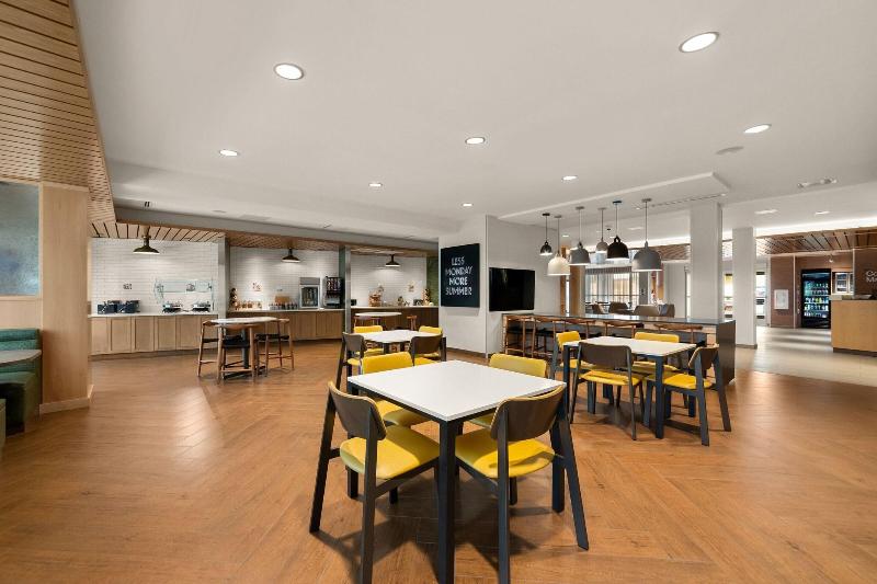 Fairfield Inn & Suites by Marriott Brooksville Sun image