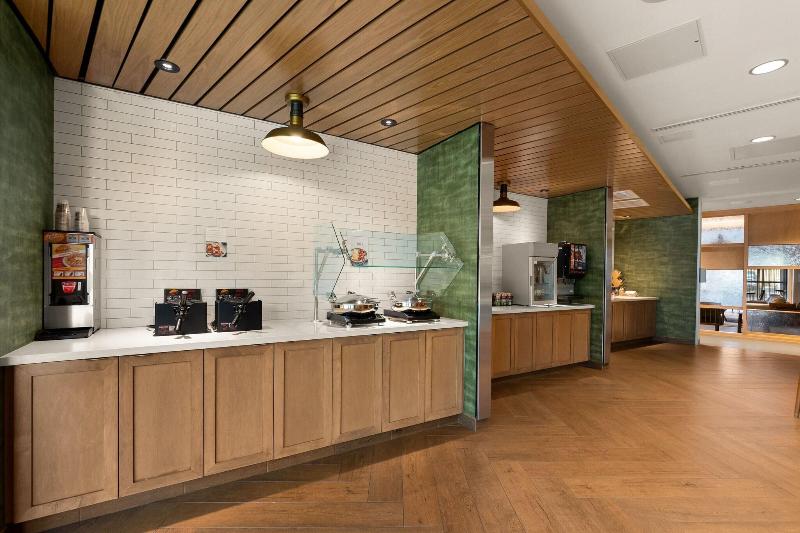 Fairfield Inn & Suites by Marriott Brooksville Sun image