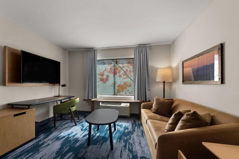 Fairfield Inn & Suites by Marriott Brooksville Sun image