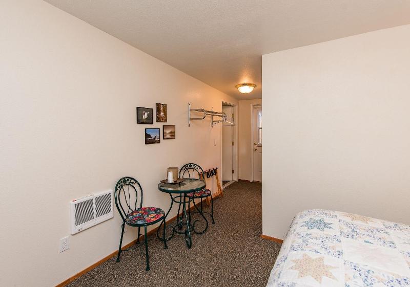 Emerald Valley Inn image