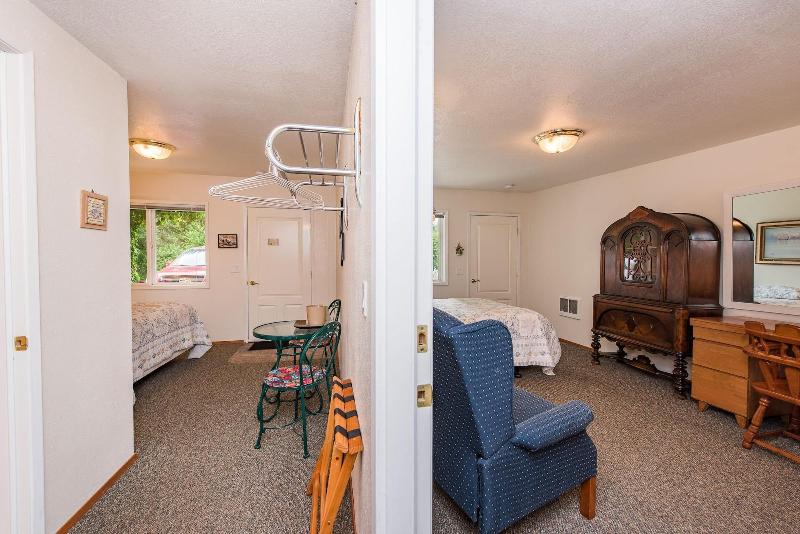Emerald Valley Inn image