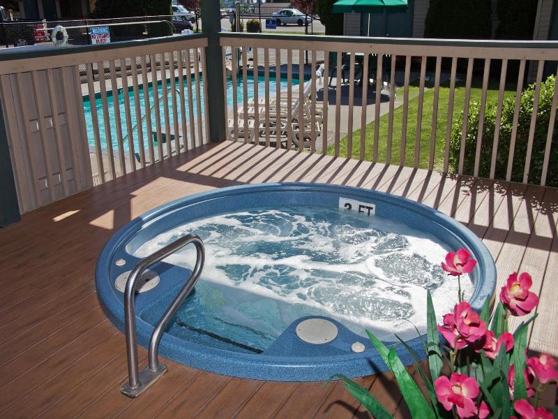 Poulsbo Inn & Suites image