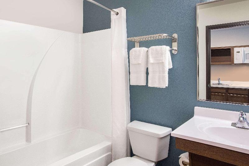 WoodSpring Suites Daytona Beach Int'l Speedway image