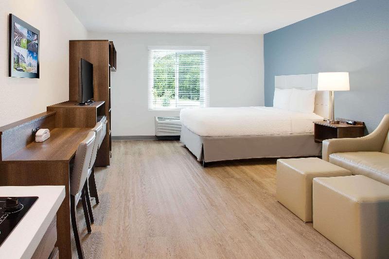 WoodSpring Suites Daytona Beach Int'l Speedway image