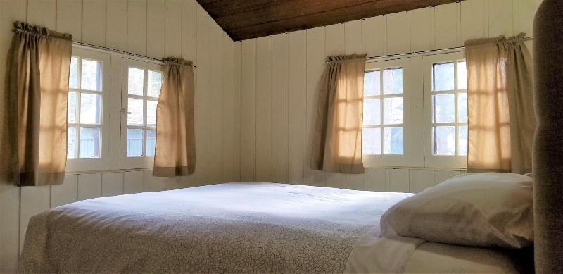 Rundle Chalets image