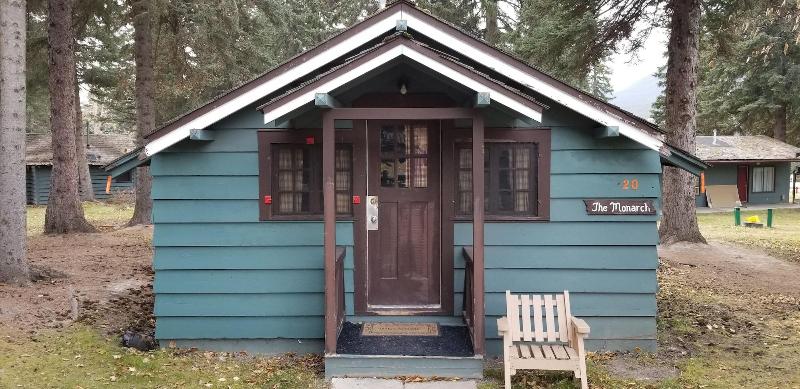 Rundle Chalets image