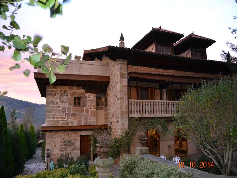 Hotel Palacio De Trasvilla image