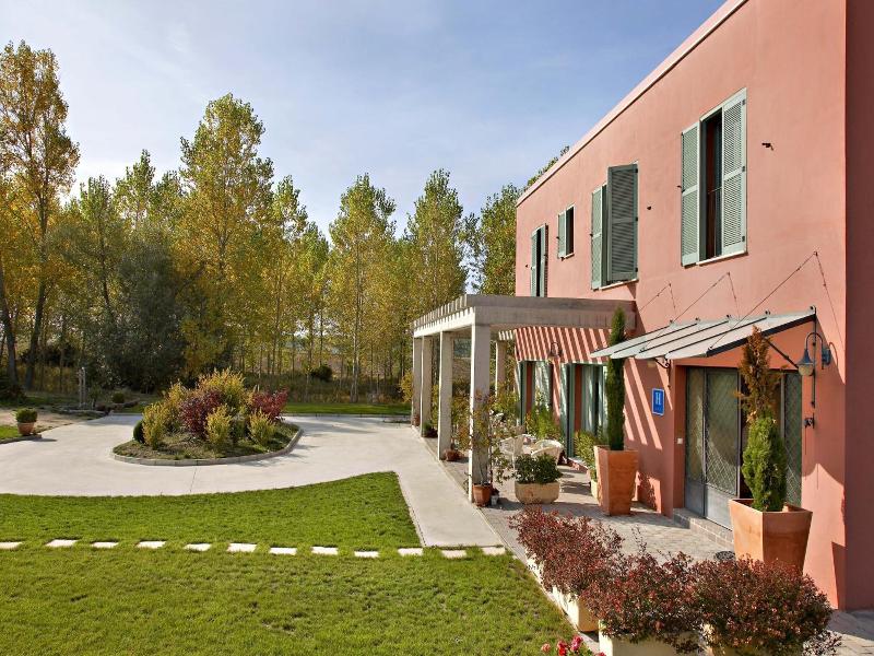 Hotel Santa Coloma Del Camino image