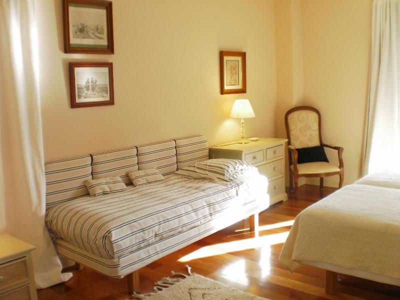 Hotel Santa Coloma Del Camino — general view