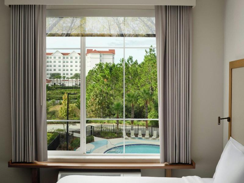 Fairfield Inn & Suites Orlando at FLAMINGO CROSSIN image