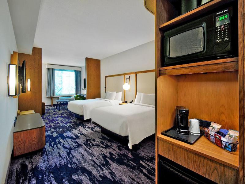 Fairfield Inn & Suites Orlando at FLAMINGO CROSSIN image