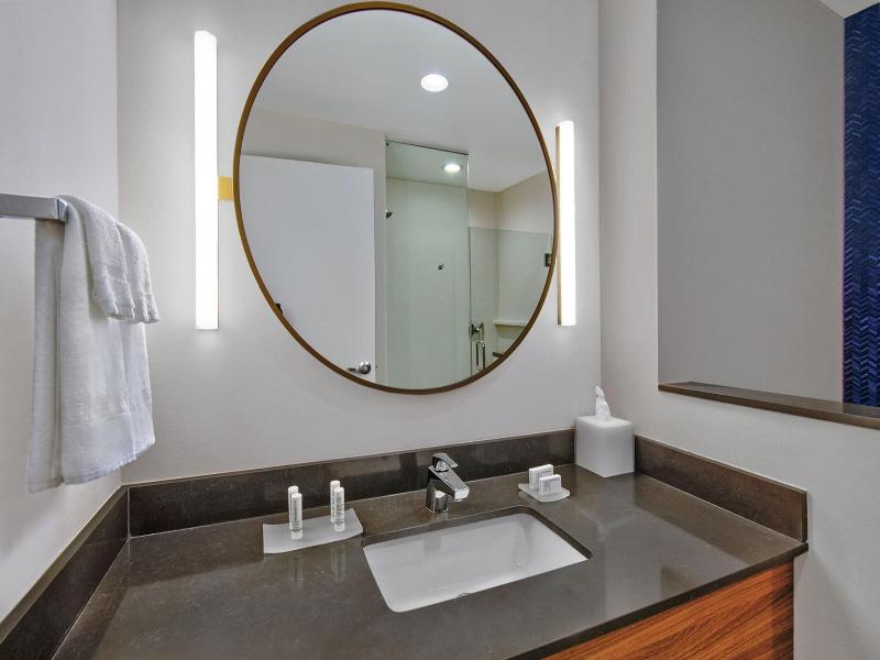 Fairfield Inn & Suites Orlando at FLAMINGO CROSSIN image