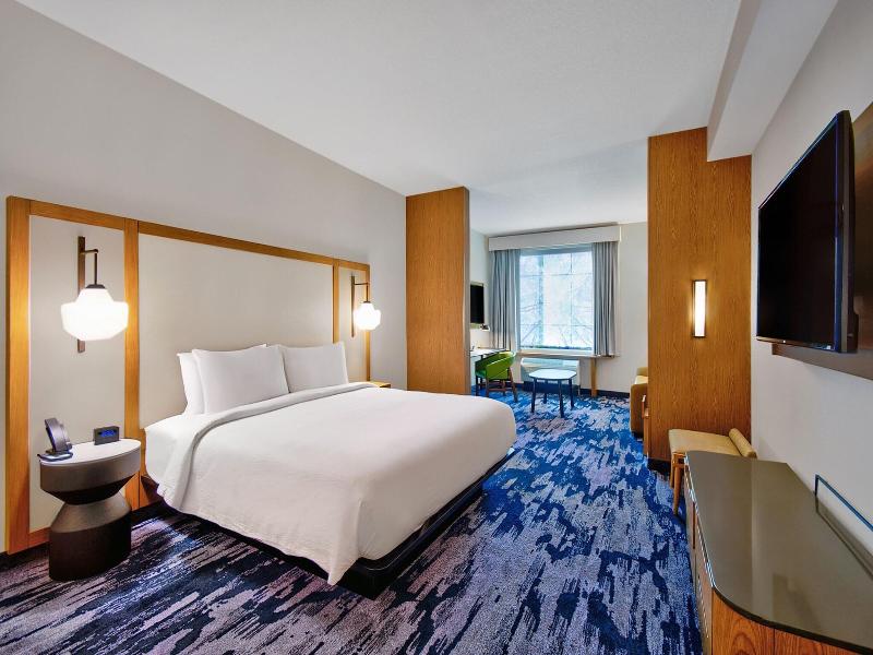 Fairfield Inn & Suites Orlando at FLAMINGO CROSSIN image