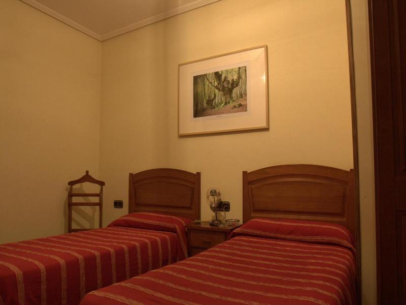 Hostal Rural Elosta image