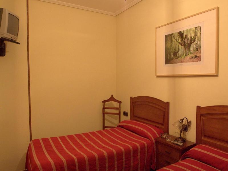 Hostal Rural Elosta image
