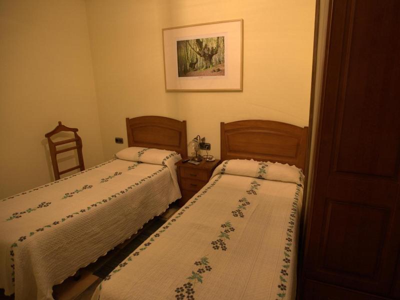 Hostal Rural Elosta image