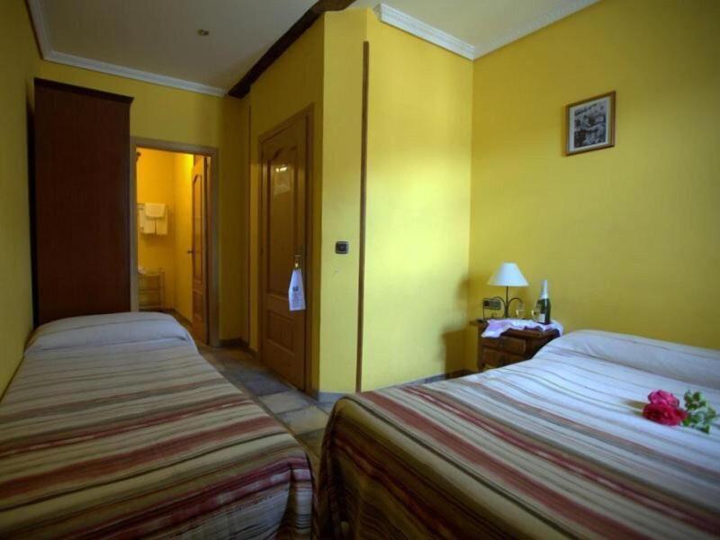 Hostal Rural Elosta image