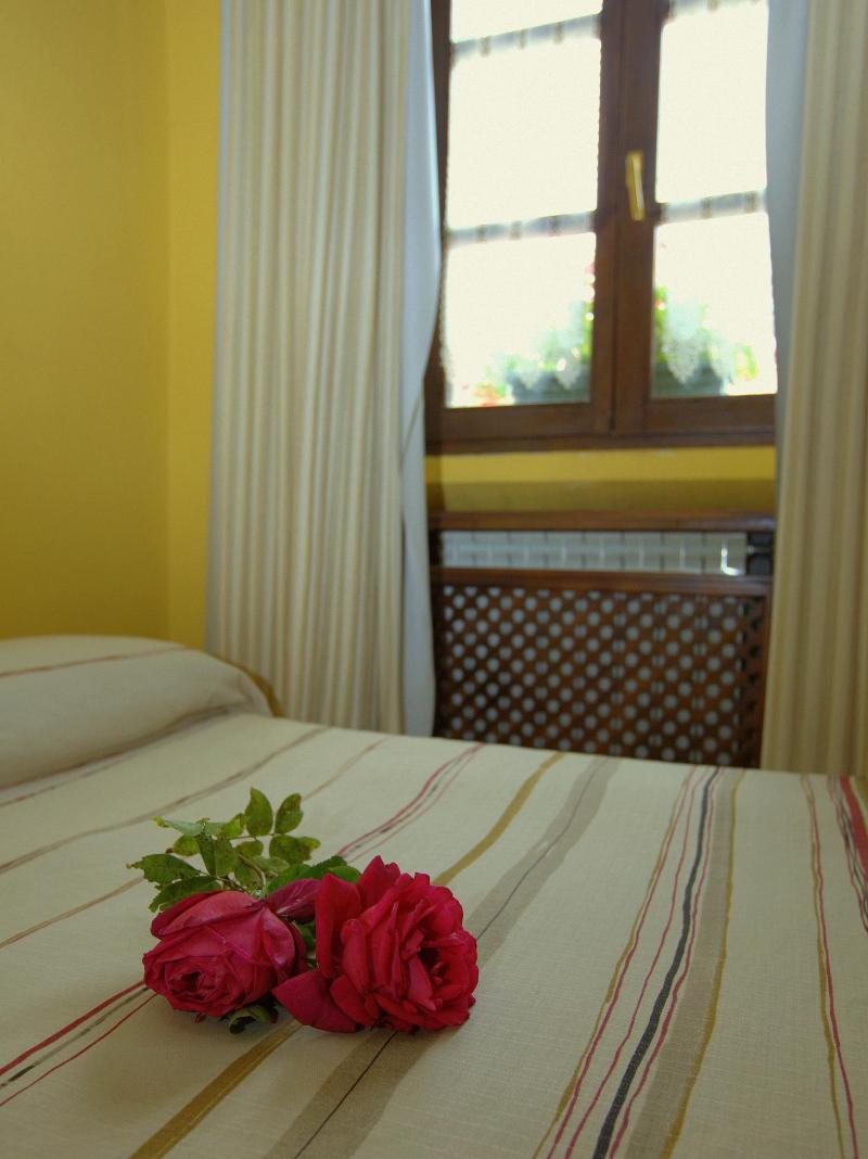 Hostal Rural Elosta image