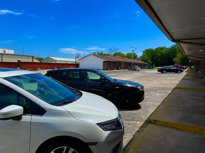 Royal Inn & Suites image