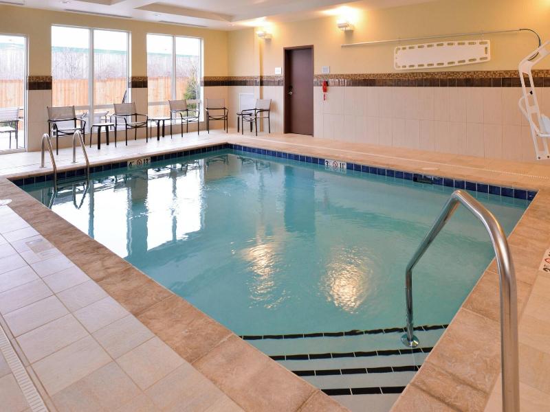 Courtyard By Marriott Toledo North