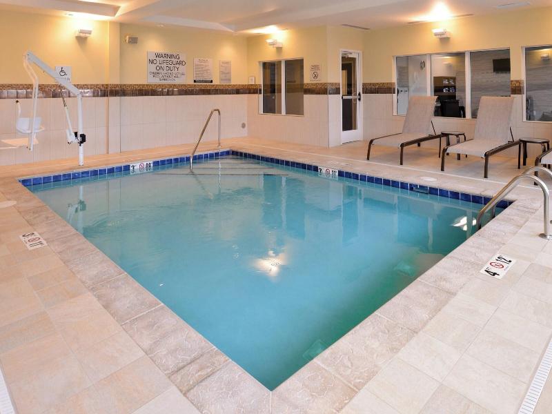 Courtyard By Marriott Toledo North