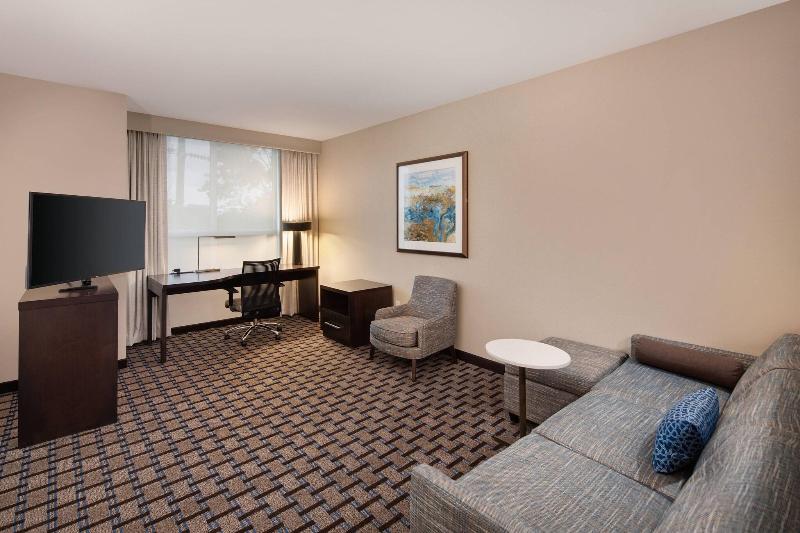 Residence Inn by Marriott Seattle South/Renton image