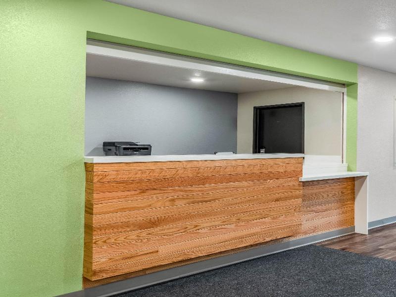 Woodspring Suites Atlanta Lithia Springs image