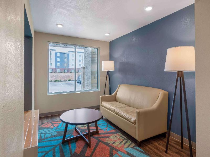 Woodspring Suites Atlanta Lithia Springs image