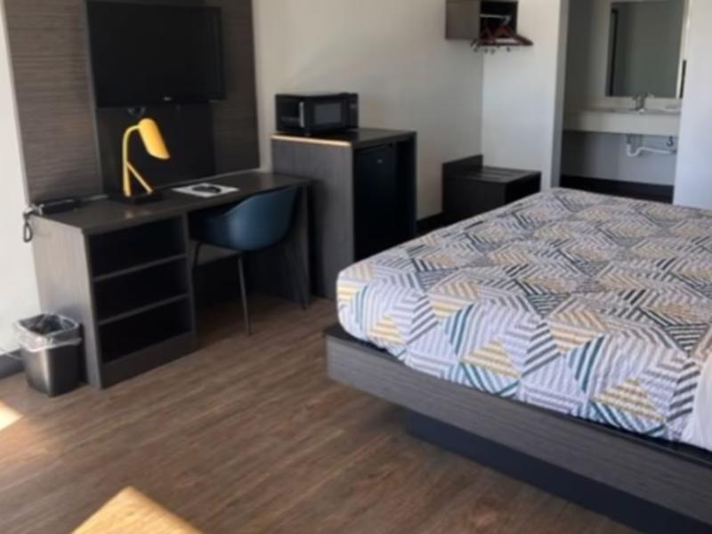 Dublin Inn and Suites image