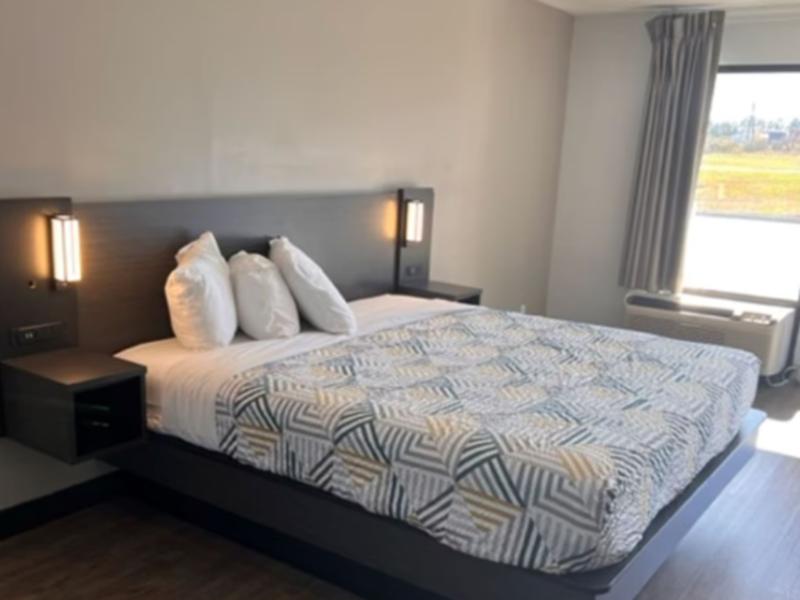 Dublin Inn and Suites image