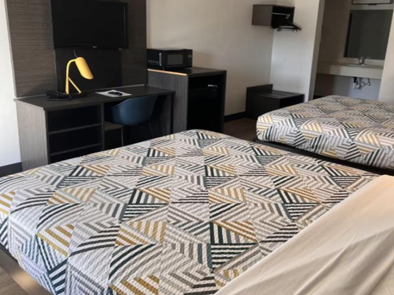 Dublin Inn and Suites image
