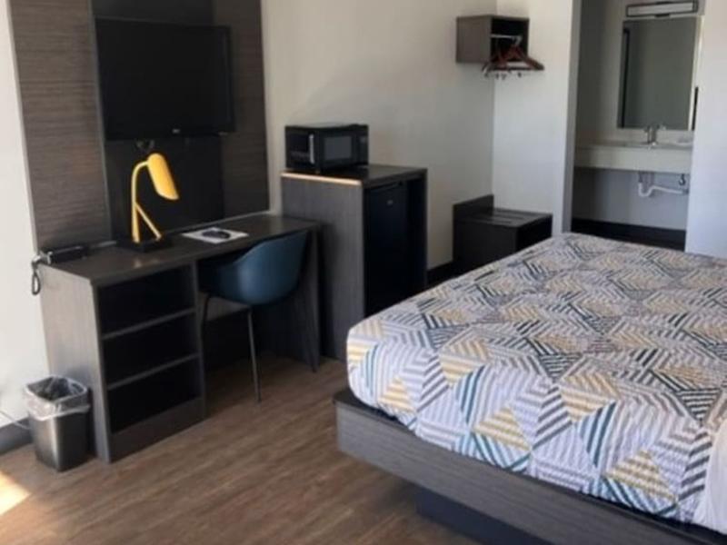 Dublin Inn and Suites image