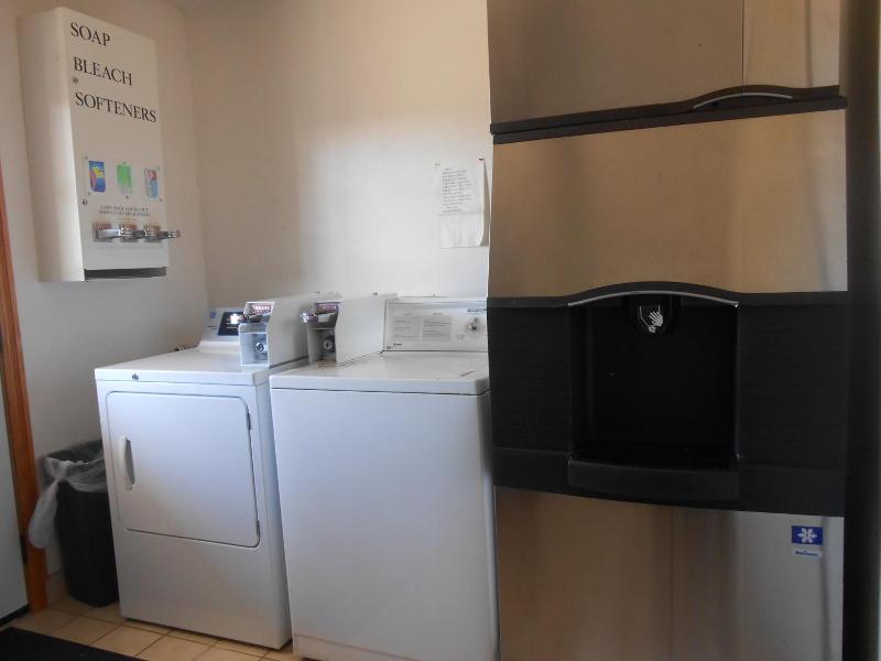 Budget Inn Siloam Springs image