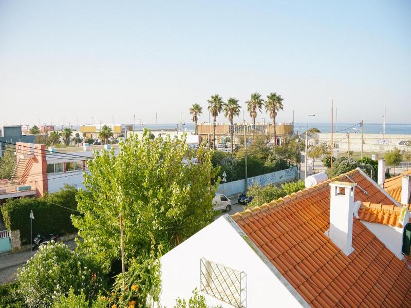 Villa Caparica Hostel image