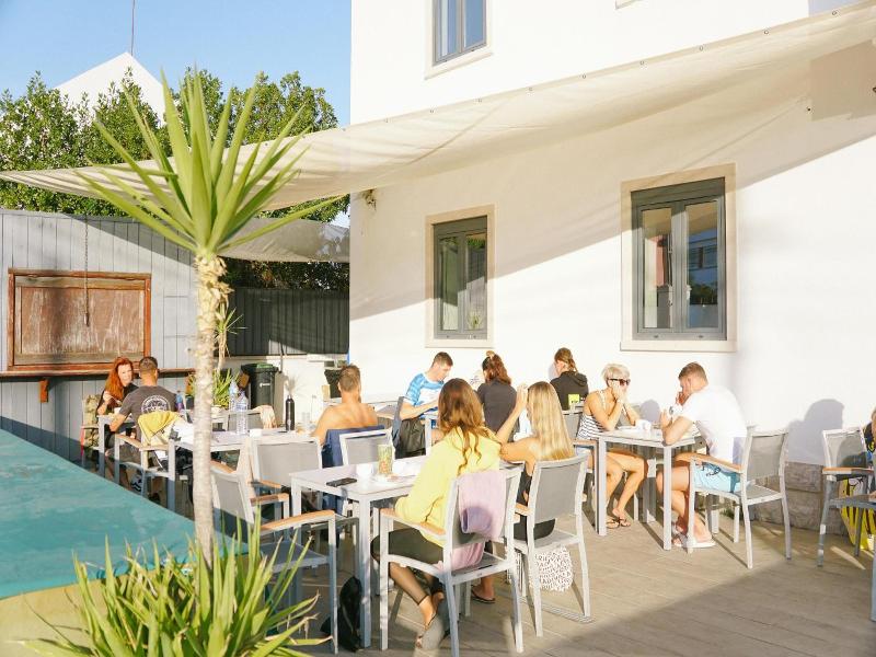 Villa Caparica Hostel image