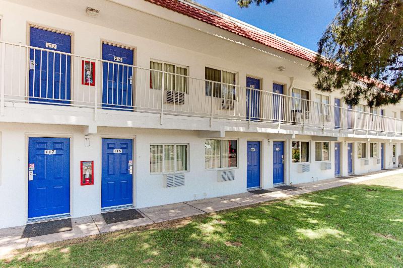 Motel 6 Tempe, AZ - Scottsdale South - Image 3