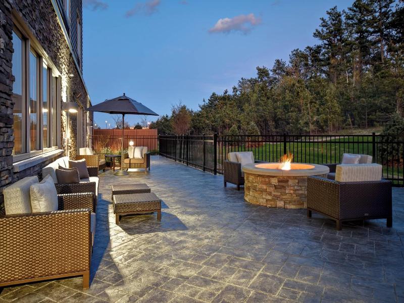 Fairfield Inn & Suites by Marriott Plymouth image