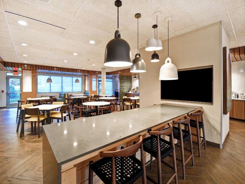 Fairfield Inn & Suites by Marriott Plymouth image
