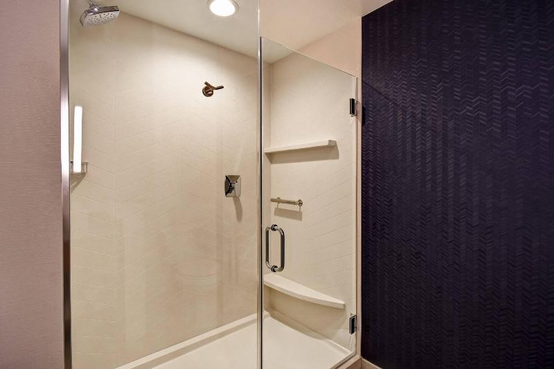 Fairfield Inn & Suites by Marriott Plymouth image