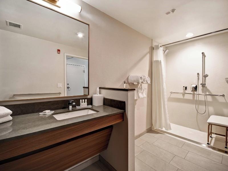 Fairfield Inn & Suites by Marriott Plymouth image