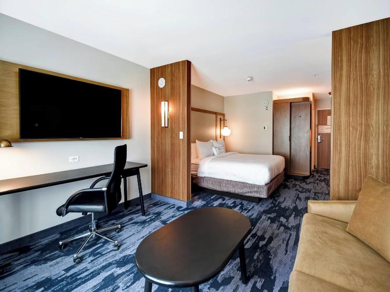 Fairfield Inn & Suites by Marriott Plymouth image