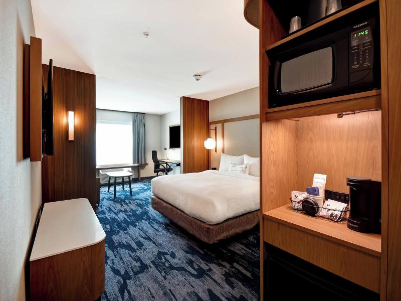 Fairfield Inn & Suites by Marriott Plymouth image