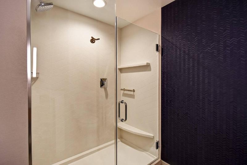 Fairfield Inn & Suites by Marriott Plymouth image