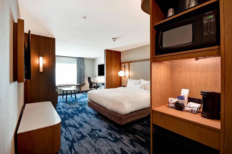 Fairfield Inn & Suites by Marriott Plymouth image