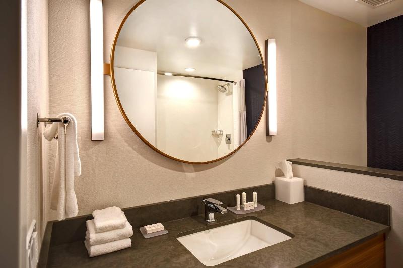 Fairfield Inn & Suites by Marriott Plymouth image