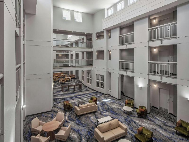 Fairfield Inn & Suites by Marriott Oakland Hayward image