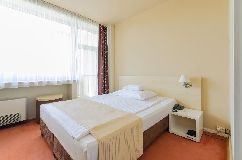 Hunguest Hotel Beke image