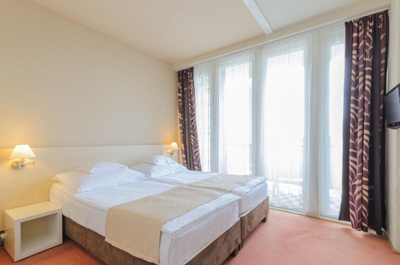 Hunguest Hotel Beke image